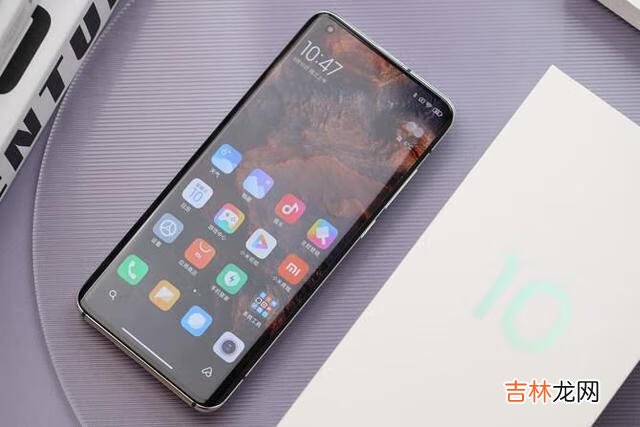 你们觉得华为手机卡不卡，使用体验如何（华为mate20现在卡不卡)