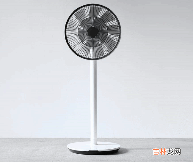 电扇快转时为什么像是在倒转?