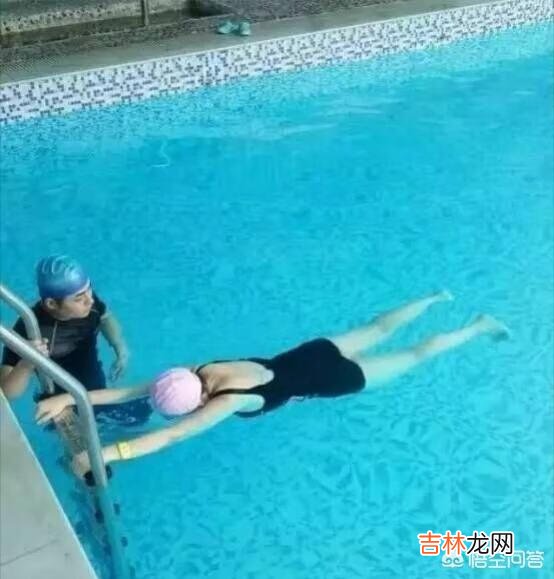 如何学游泳(如何学游泳自由泳)