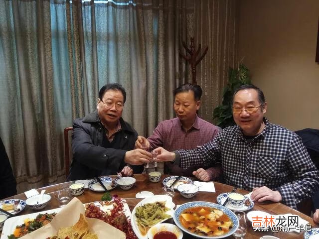 大家都是怎么赚到钱的(一年赚100万冷门的行业)