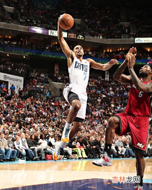 nba2k14怎么花式扣篮(nba2k14扣篮参数)