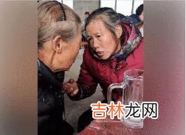 抖音被邻居大妈支配的恐惧原视频在哪看