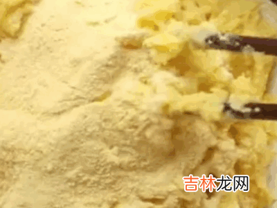 贴锅饼怎样和面?