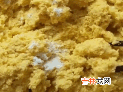 贴锅饼怎样和面?