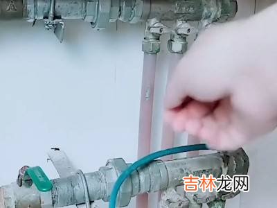 地暖怎样放气?