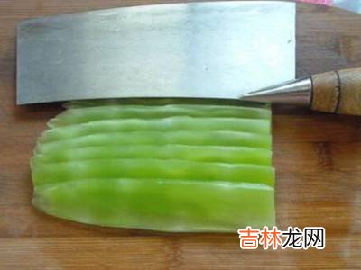 莴笋怎么切菱形片?