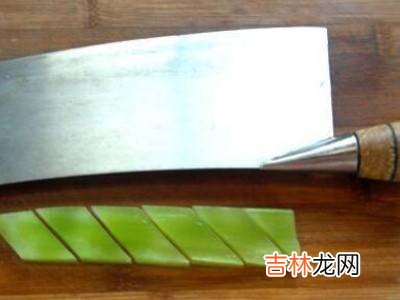 莴笋怎么切菱形片?