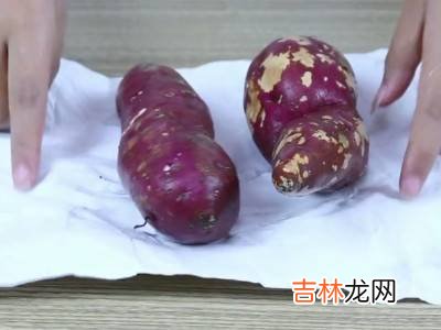 如何用微波炉烤红薯?