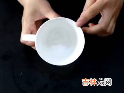 陶瓷杯第一次使用怎么清洗?