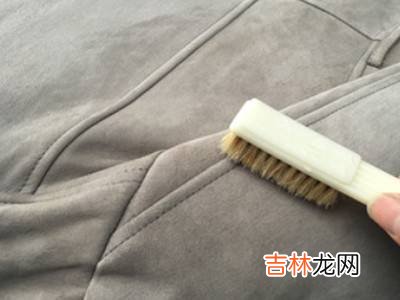 白色皮毛一体的衣服怎么清洗?