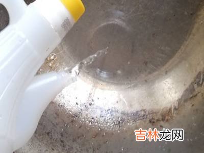 锅糊了怎样去掉糊锅底?