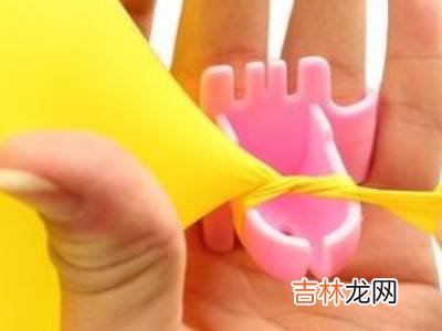 打气球的打结器怎么用?