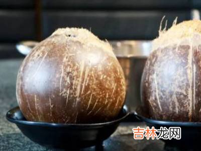 无工具开椰子技巧?