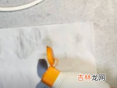 保鲜盒橡胶圈长黑点怎么解决?