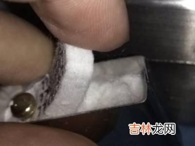 打火机煤油怎么加?