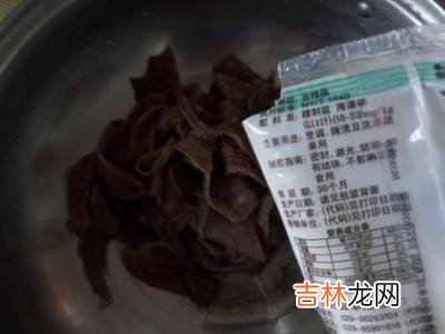 牛毛肚怎么洗才干净?