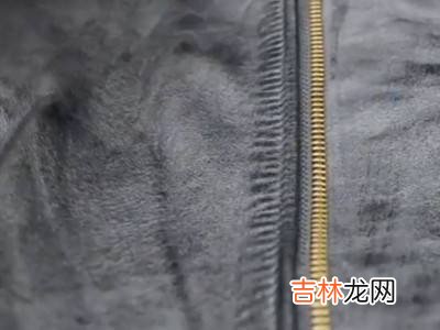 绵羊皮衣服自己在家怎么清洗?