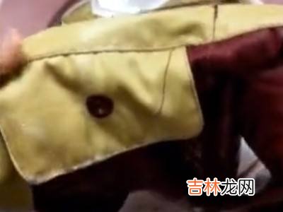 围裙上的油渍时间长怎样清洗干净?
