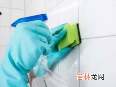厕所地板瓷砖上的污垢怎么去除?