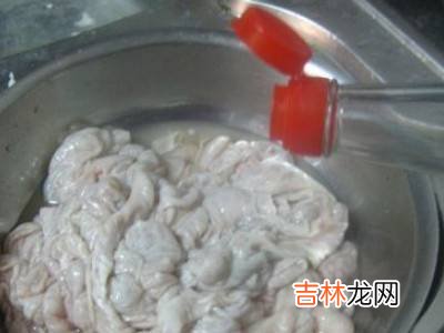 生肥肠怎么处理?