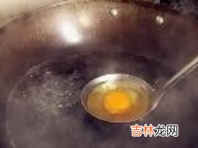 怎么打荷包蛋不碎?