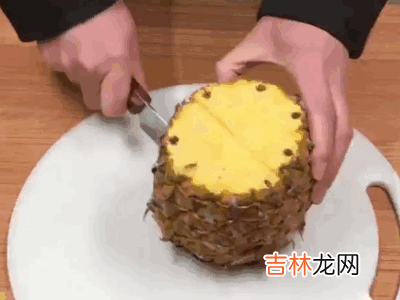 菠萝怎么切不用削皮?