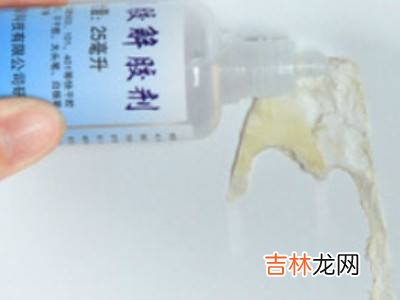 清除门上强力胶小妙招?