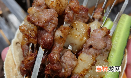 淄博烧烤为什么突然火了