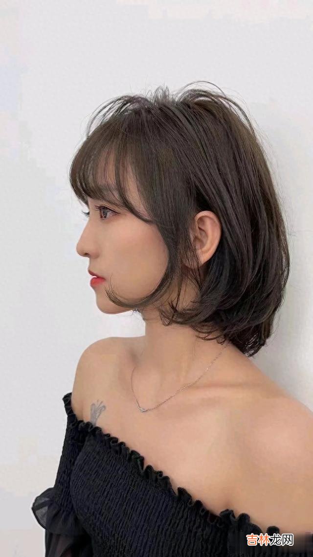 连衣裙 女人爱美发型别乱整，选这3种就对了，个性瘦脸很时尚