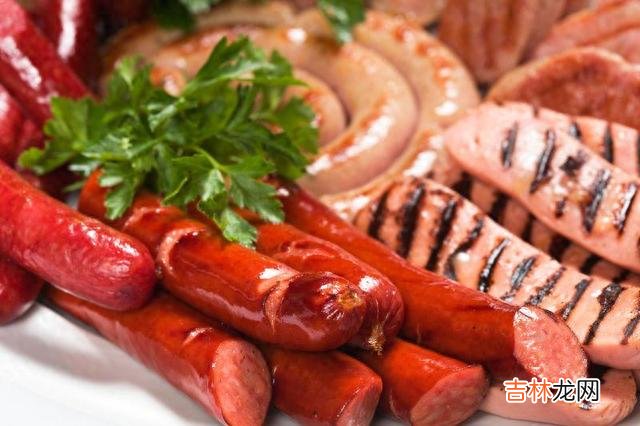 西瓜 减肥时不可以吃西瓜吗？医生：若不想腹部长赘肉，这4物建议忌口