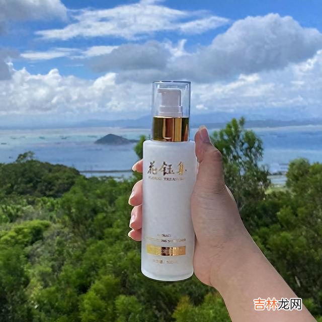 爽肤水 爽肤水推荐：给肌肤滋润，使肌肤保持水嫩弹力，并让肌肤白皙柔软