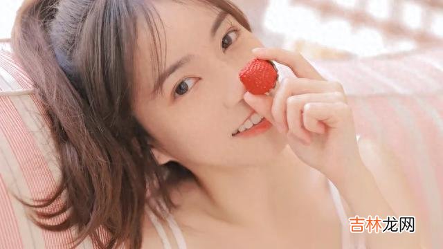 日系风纯欲美女写真：清纯美少女迷人可爱又俏皮