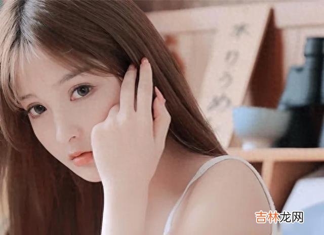 日系风纯欲美女写真：清纯美少女迷人可爱又俏皮