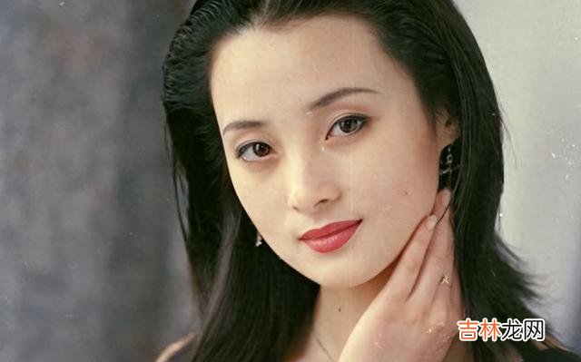 旗袍 8位珠圆玉润的“中国式”美人，个个不瘦不柴，比白幼瘦耐看太多