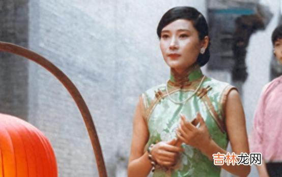 旗袍 8位珠圆玉润的“中国式”美人，个个不瘦不柴，比白幼瘦耐看太多