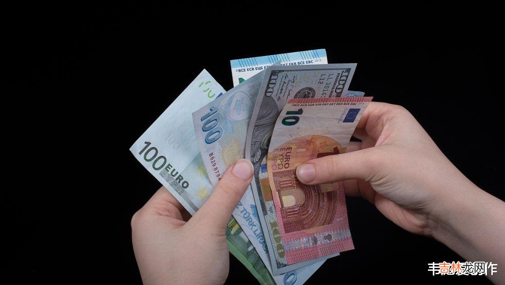 创业 2024年，若开公司做什么行业更容易赚钱呢？