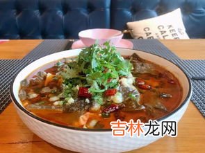 毛血旺是什么东西,有豆芽有猪血有火腿片的东西