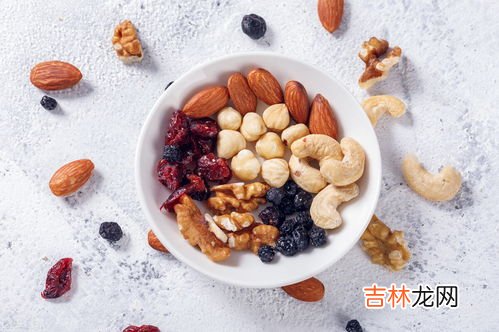 坚果变软了还能吃吗,腰果放了很久,拿出来发现变软了,还能吃吗?