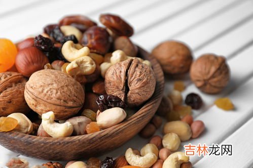 坚果变软了还能吃吗,腰果放了很久,拿出来发现变软了,还能吃吗?