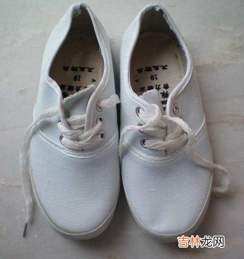 白球鞋洗完发黄怎么办,白色球鞋发黄怎么洗白