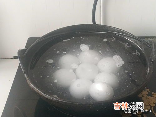 溏心蛋冷水下锅还是热水下锅,溏心蛋是冷水煮还是开水煮