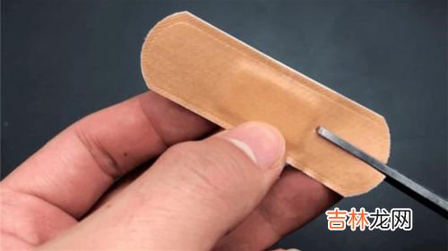 创可贴怎么贴才不会掉,创可贴应该怎么贴才是最恰当的方式?