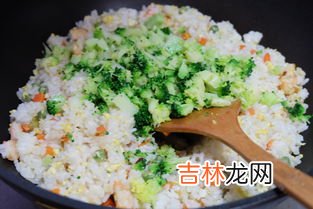蛋炒饭放生抽还是老抽,酱油炒饭中，用的是老抽，还是生抽？