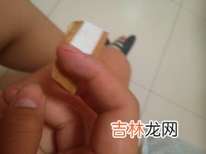 创可贴沾到伤口上撕不下来怎么办,创可贴撕不下来怎么办 防水创可贴真能防水吗