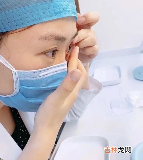 洗澡要不要摘隐形眼镜,洗澡的时候可以戴隐形眼镜吗