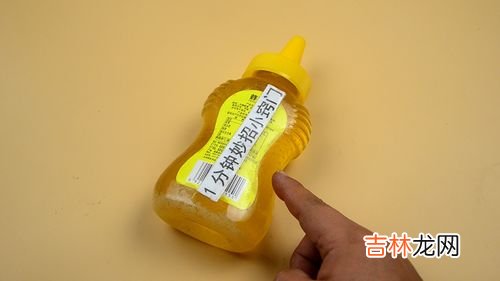 蜂蜜放了五年还能吃吗,蜂蜜可以放多久??放三年以上还能吃吗