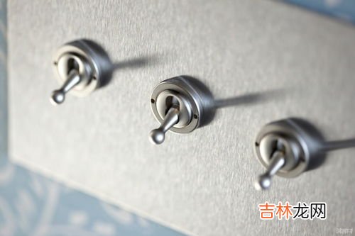 Stainless Steel女手表：经典不退流行,卡地亚手表后面刻着stainless steel什么意思