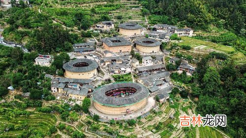 南靖土楼在哪个地方,南靖土楼与永定土楼哪个比较好玩