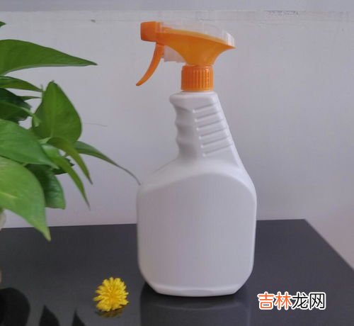 浴缸能用84消毒液洗吗,84消毒液能清洗浴缸的黄锈吗