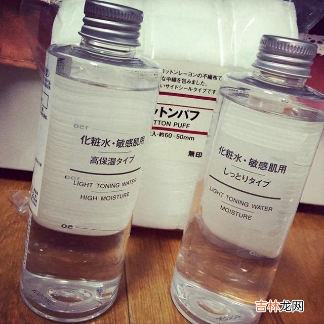保湿 热门爽肤水推荐：能够提供温和的保湿效果，使肌肤保持水润和舒适